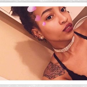 Meet your Posher, Vera